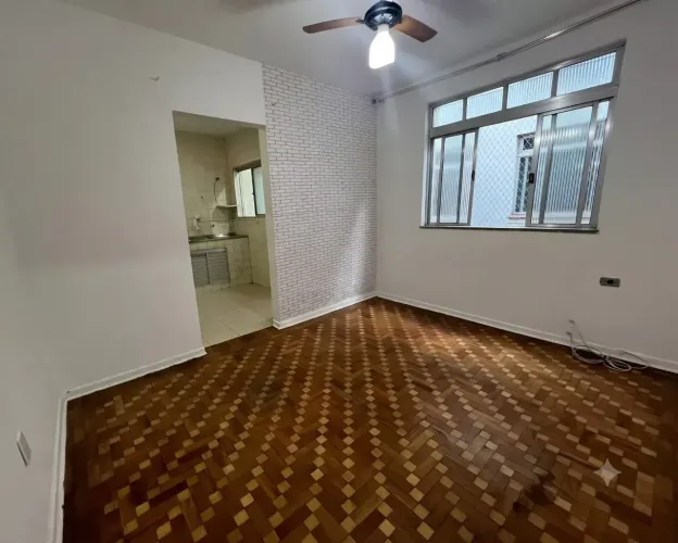 Apartamento à venda com 02 dormitórios no Bairro Macuco em Santos / SP