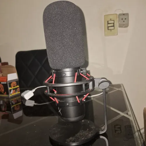 Microfone Hyperx Quadcast + Espuma