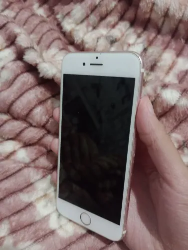 iPhone 6s Rosa - perfeito pra retirar peças.