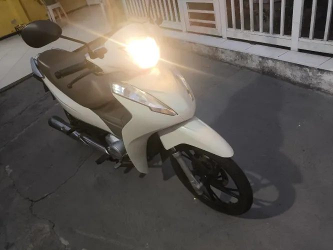 Vendo Honda Biz 2022 (A mais zera da OLX)