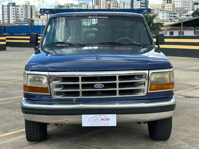 Ford F1000 HSD XLT