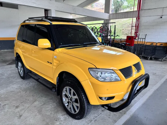 Mitsubishi Pajero TR4 2.0/ 2.0 Flex 16V 4X4 Aut. 2015