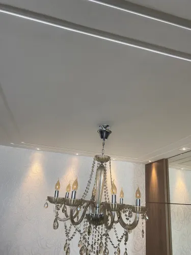 Lustre de cristal para sala.