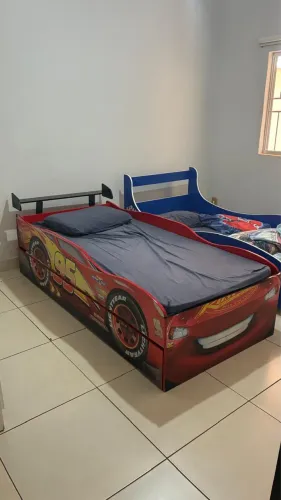 Vendo bicama infantil carro Macqueen 
