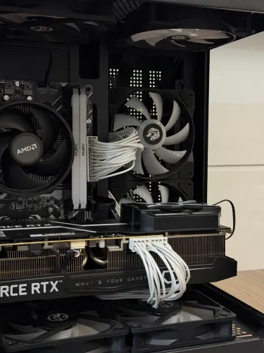 PC Gamer RTX 3080 10GB - Ryzen 7 5700G - 16GB RAM - 1TB SSD - ESTADO DE NOVO
