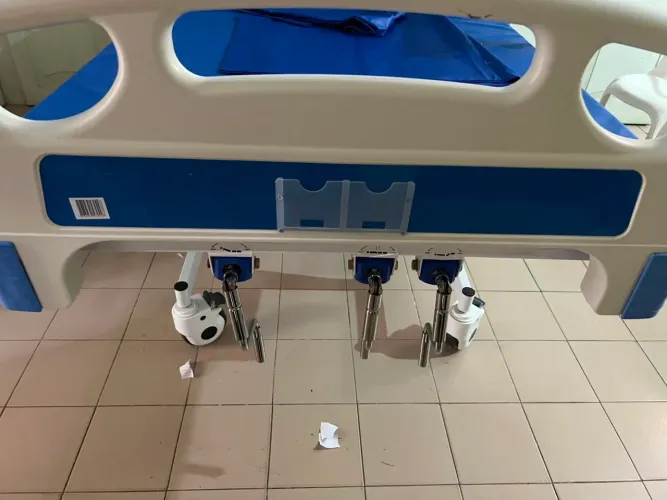 Cama Hospitalar Dellamed + Lavatório de Cabelo Inflável