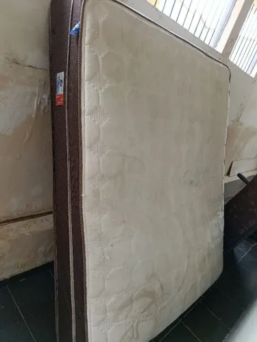 Cama box king + Sofá retrátil 2,00 x 1,20