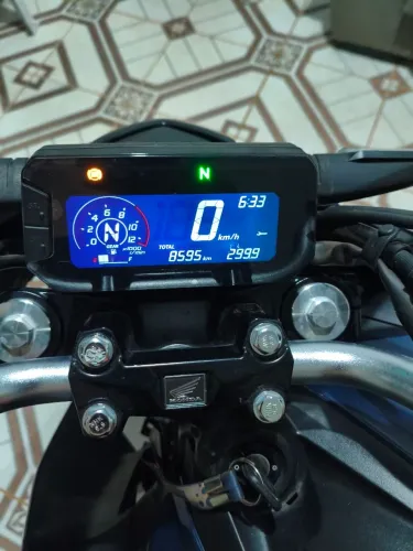Cb300f azul metálico