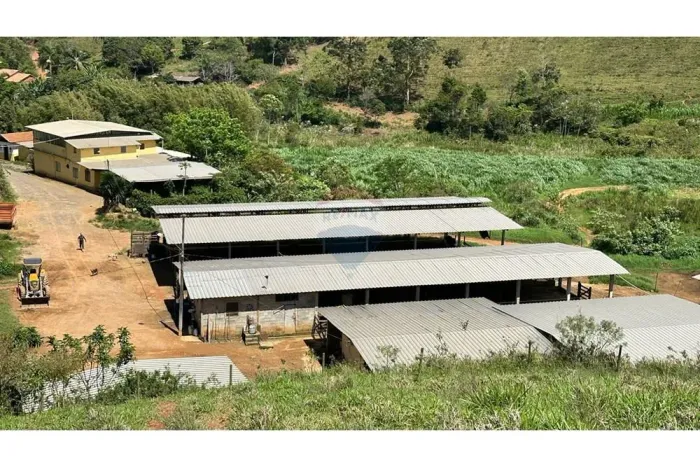 Impressionante fazenda à venda, com aproximadamente 70 hectares