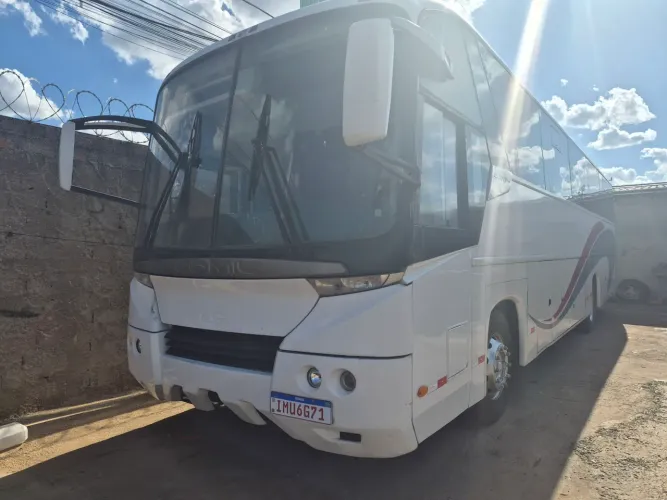 Ônibus rodoviário com ar 