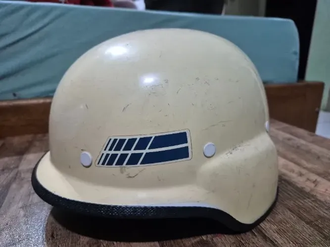 Capacete coquinho sem forro