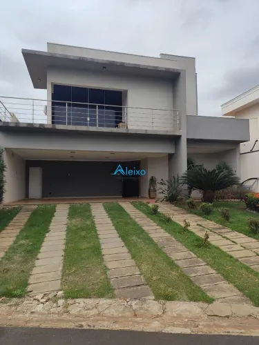 Belíssima casa no Condomínio Village Damha l
