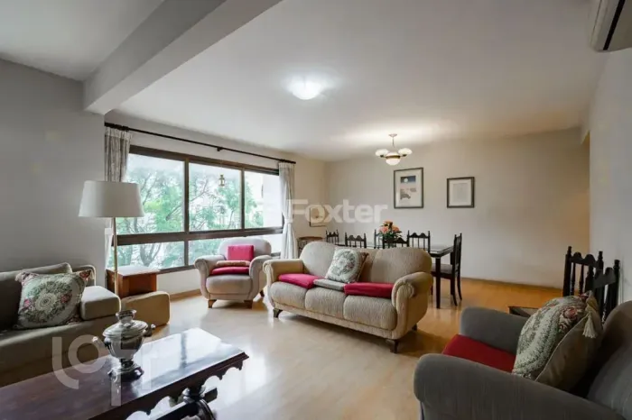 Foxter Cia Imobiliária vende apartamento com 90m², 3 quartos, sendo 1 suíte e 2 vagas de g