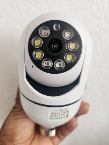 Câmera Wi-Fi 2,4 GHz - Monitore ambientes com facilidade