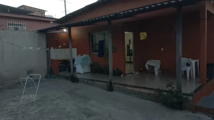 Casa com excelente localização a venda 