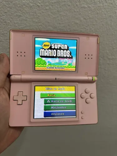Nintendo DS Lite Rosa Destravado + Cartucho R4 + 100 Jogos Instalados 