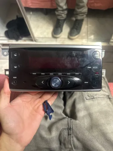 Moldura central do painel multimídia e Rádio CD Player original da Toyota