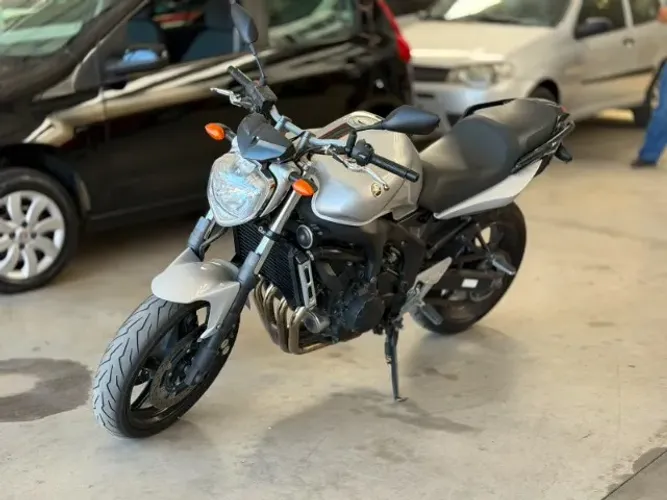 YAMAHA FZ6N 600