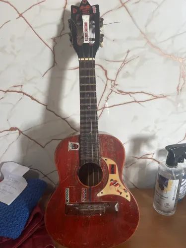 Vendo cavaquinho Giannini raridade antigo 1980 série usado e com marcas de usado