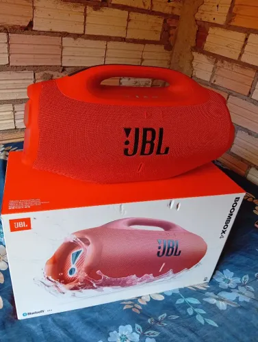 Caixa JBL Boombox4