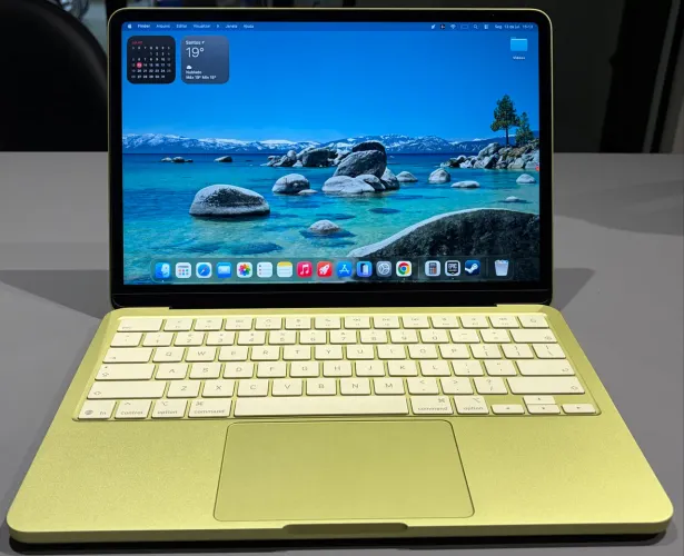 MacBook neo 256GB