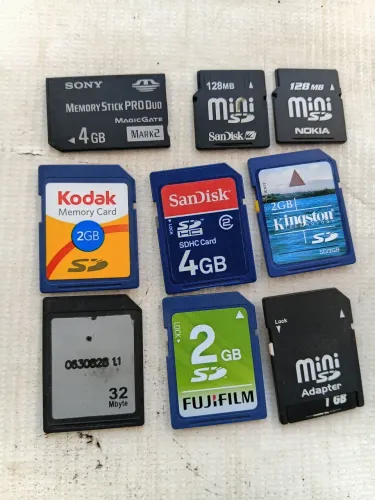 Cartão de memória para maquina fotográfica digital e outros 40 csda