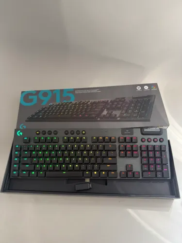 Teclado Mecânico Sem Fio Logitech G915 Lightspeed RGB (Na Caixa)