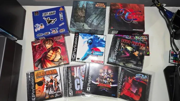 Lote 20 jogos PS1 prensados com edições especiais, luvas e cards