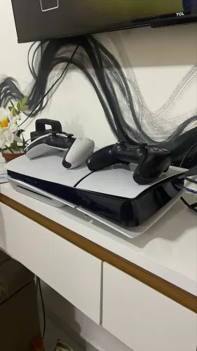Ps 5 slim + 2 controles+  2 jogos