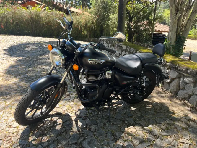 Royal Enfield Meteor 350 Stellar Black 2024 - Apenas 682 km!