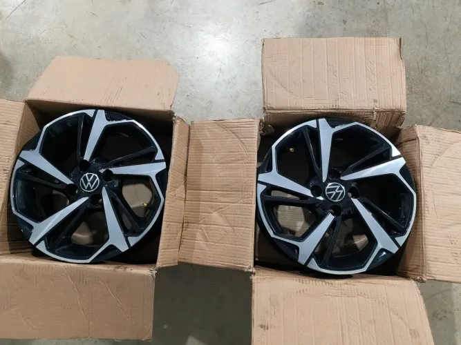 Rodas aro 15  4 furos