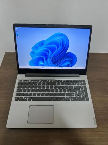 Lenovo I3 8° Geração / 8GB RAM / 256GB SSD