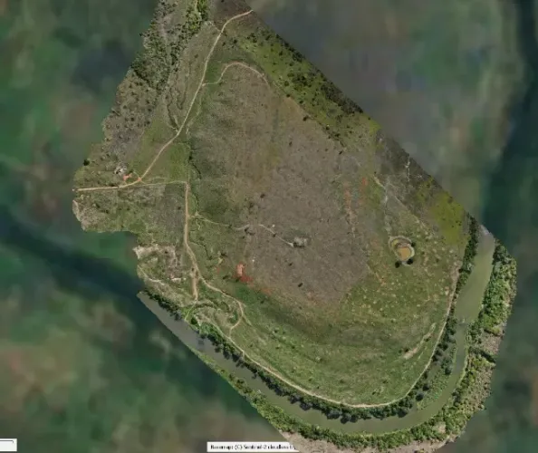 FAZENDA 3 ALQUEIRES COM RIO