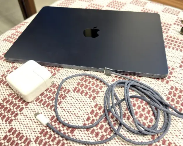 MacBook Air M2 2022 8GB/256GB - 13,6 - Perfeito funcionamento