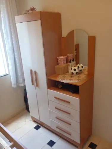Vendo jogo de quarto solteiro completo semi novo