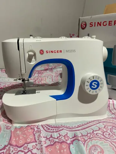 Maquina de costura Singer M3205