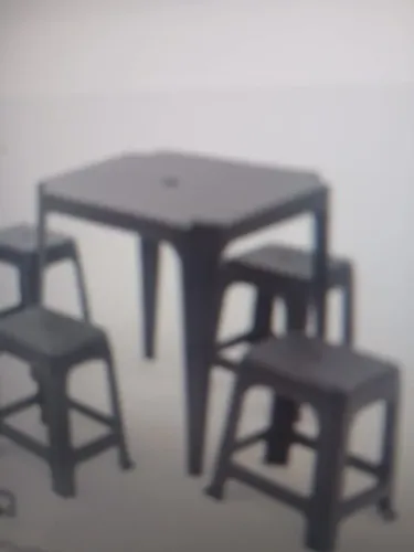mesa quadrada + banquetas