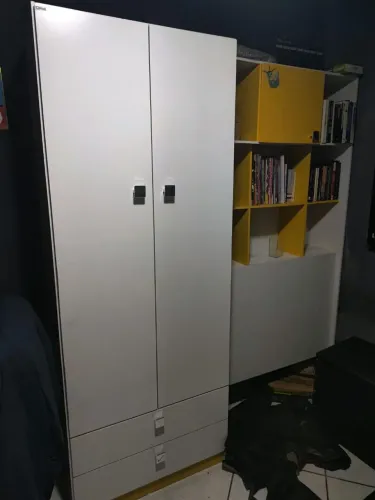 Guarda roupa solteiro 3 portas 2 gavetas com nichos