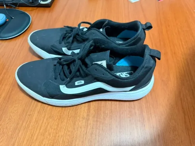Tênis muito novo - Vans