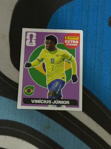 FIGURINHA LEGEND COPA 2026 (Vini Jr roxo)