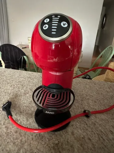 Cafeteira Dolce Gusto Gênio S PLUS
