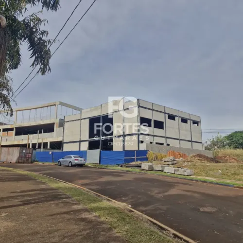 Salão Comercial com 452 m² de área construída no Bairro Jardim San Marco.