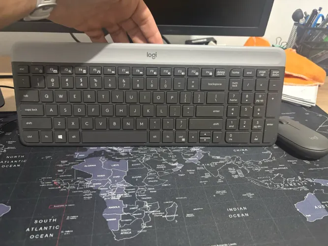 Teclado e mouse Logi