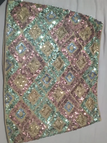 Mini saia fashionista com bloco de cores brilhante