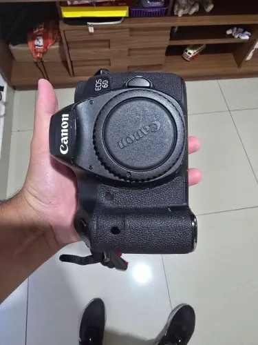 Canon  6D 