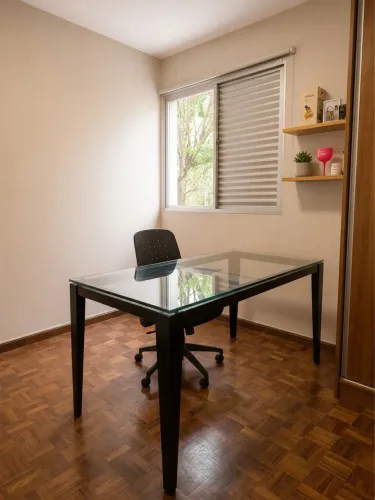 Mesa de Escritório (150x75cm) c/ Tampo de Vidro + Cadeira Flexform Original