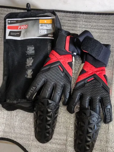 Luva de goleiro kipsta F900 com caneleira Pênalti 