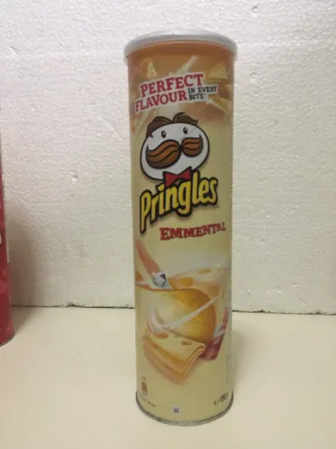 Lata vazia de batata Pringles Emmental 
