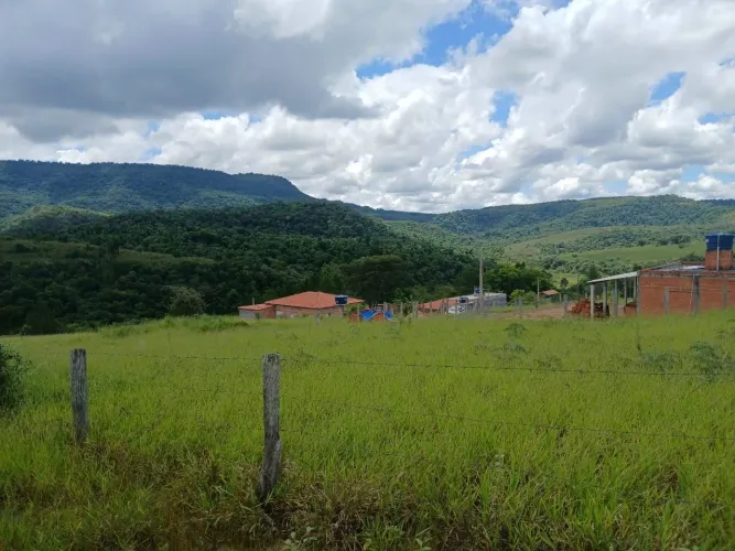 Vendo ótima chácara em bofete sp km 177 rodovia castelo branco 