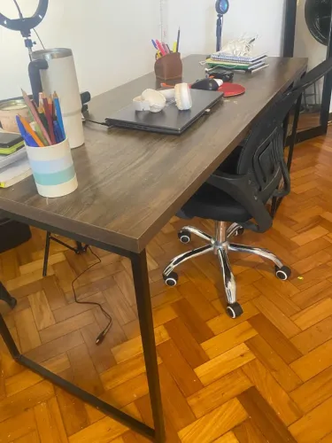 Mesas e Cadeira  de Escritório 